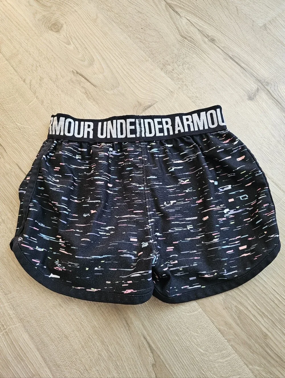 Girl Under Armour Black Multi-Print Athletic Shorts Size S